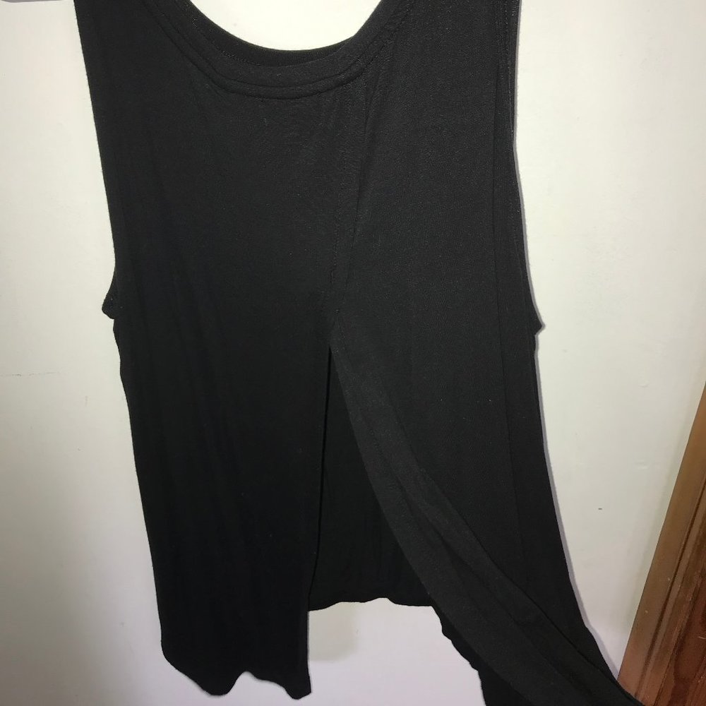 EXPOSED BACK HIGH NECK OLD NAVY YANK TOP, LARGE
